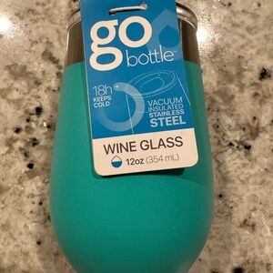 *BRAND NEW WITH TAGS* Go Bottle 18 oz Stainless Steel Wine Glass
